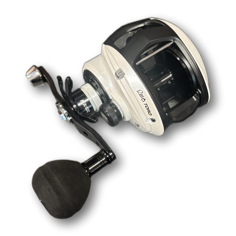 Abu Garcia Revo Toro S Left Hand Baitcasting Reel 61 5:3:1
